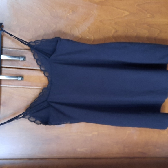 Lingerie - Picture 3 of 4